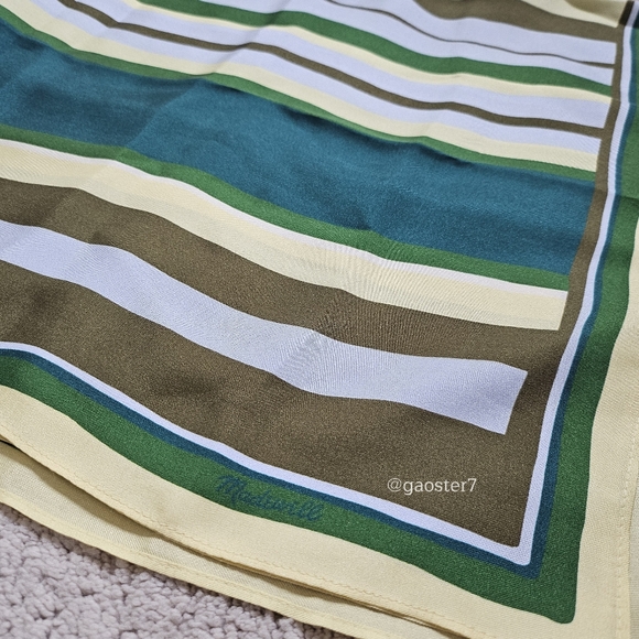 Madewell Medium Silk Bandana - Picture 4 of 5